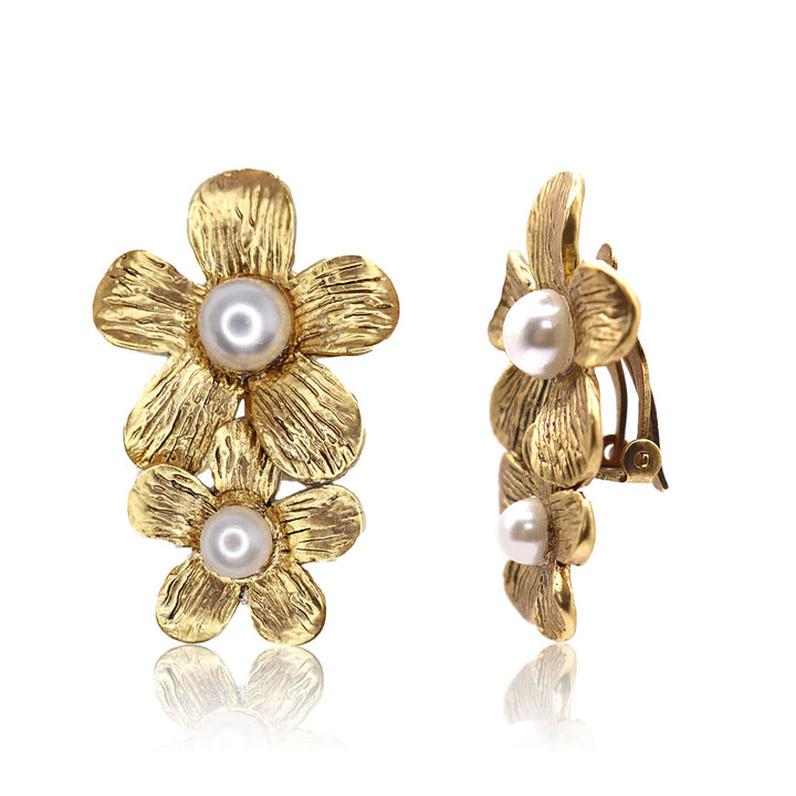 Daisy X pearl clip earrings