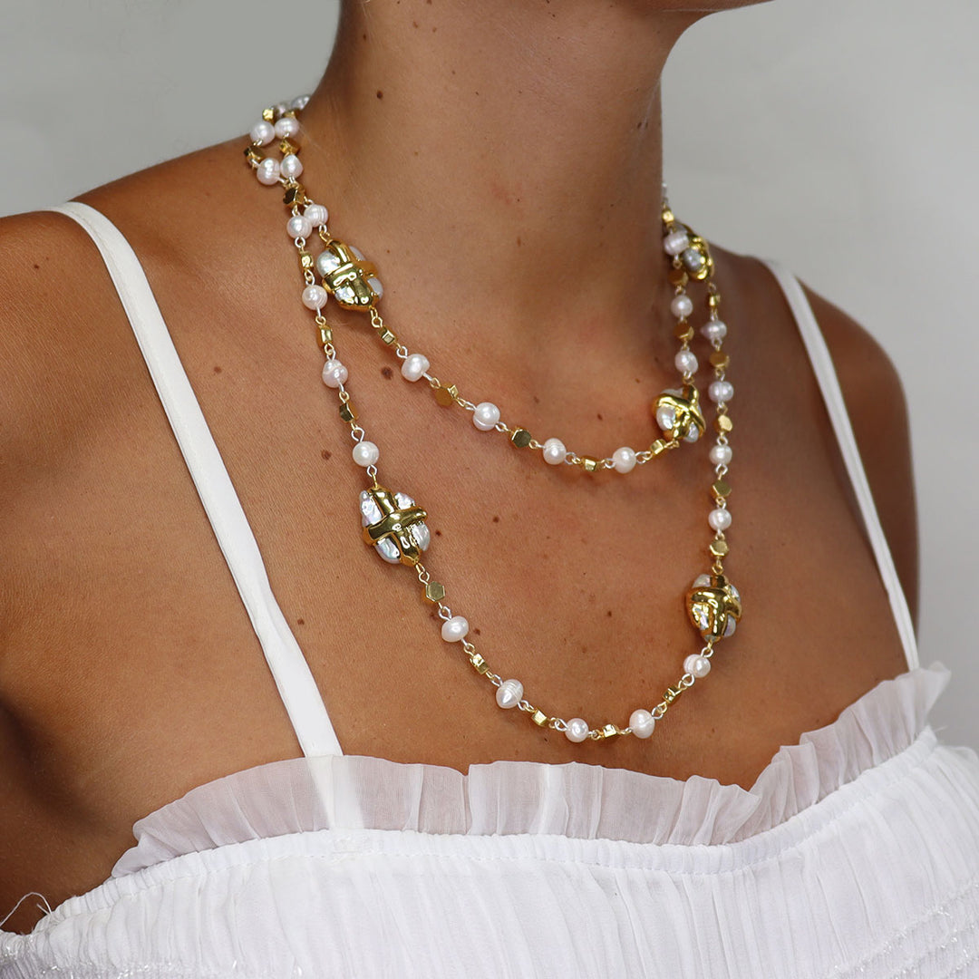 Statement Briza Pearl Necklace