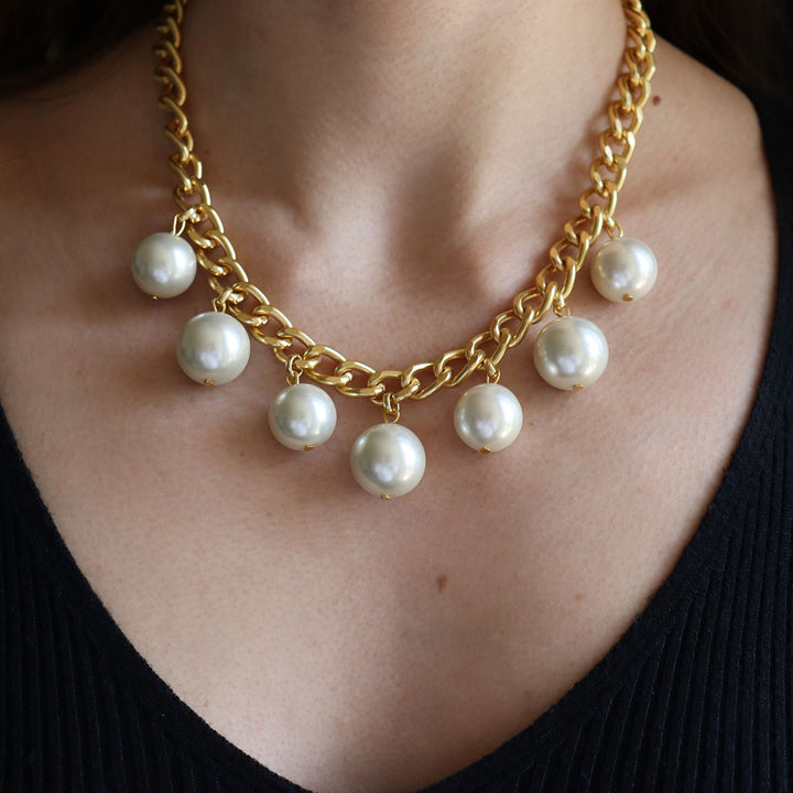 Maxi Pearl Charms Necklace