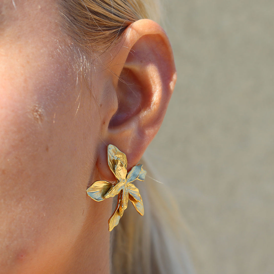 iris Earrings