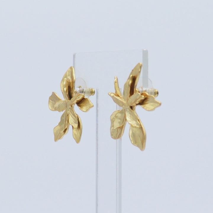 Iris Earrings